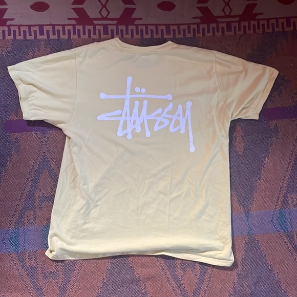 Yellow stussy tee - Picture 2 of 3